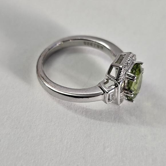 STERLING SILVER 925 Peridot Ring - Picture 4 of 5
